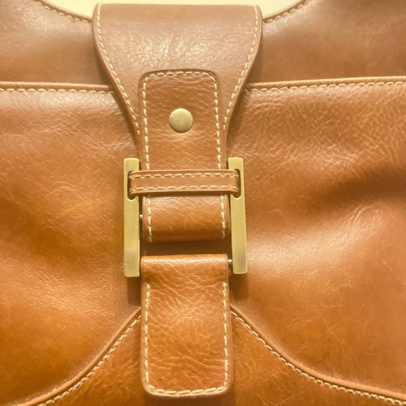 OKPTA1519426 Caramel Brown Handbag w/ Accessories. - Picture 4 of 10